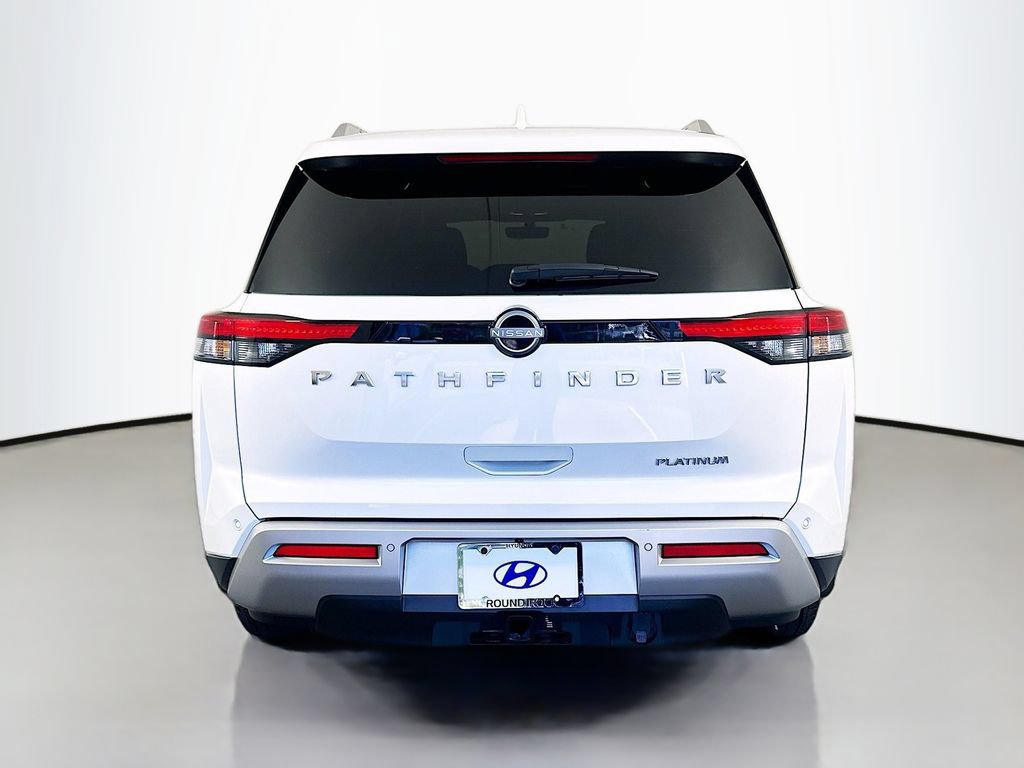 Used 2025 Nissan Pathfinder Platinum FWD image 6
