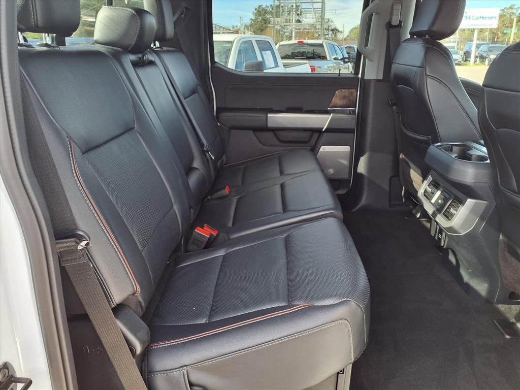 Used 2023 Ford F250 Lariat w/ Chrome Package image 16