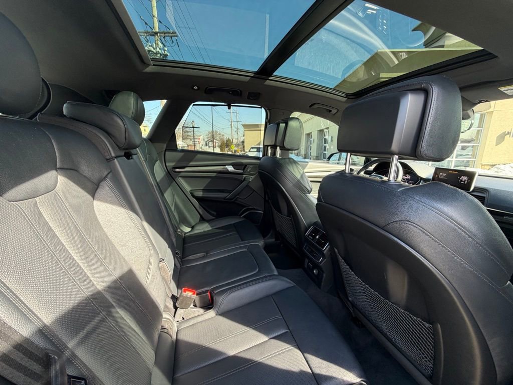 Used 2019 Audi SQ5 Prestige w/ Prestige Package image 27