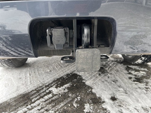 Used 2024 Land Rover Discovery Dynamic SE image 11