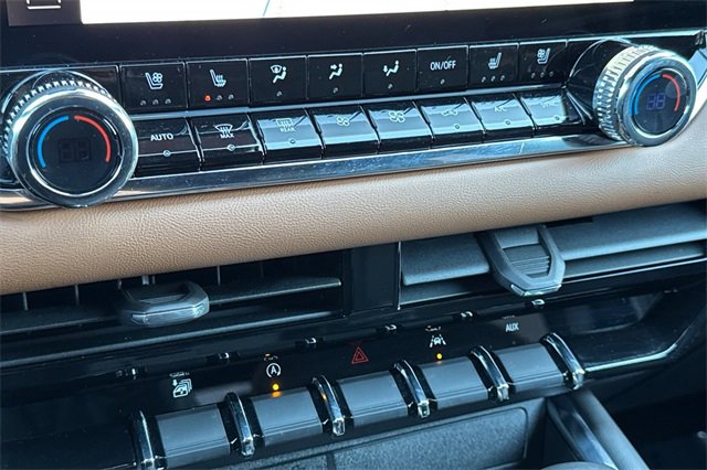 Used 2023 GMC Canyon AT4 w/ AT4 Premium Package image 31