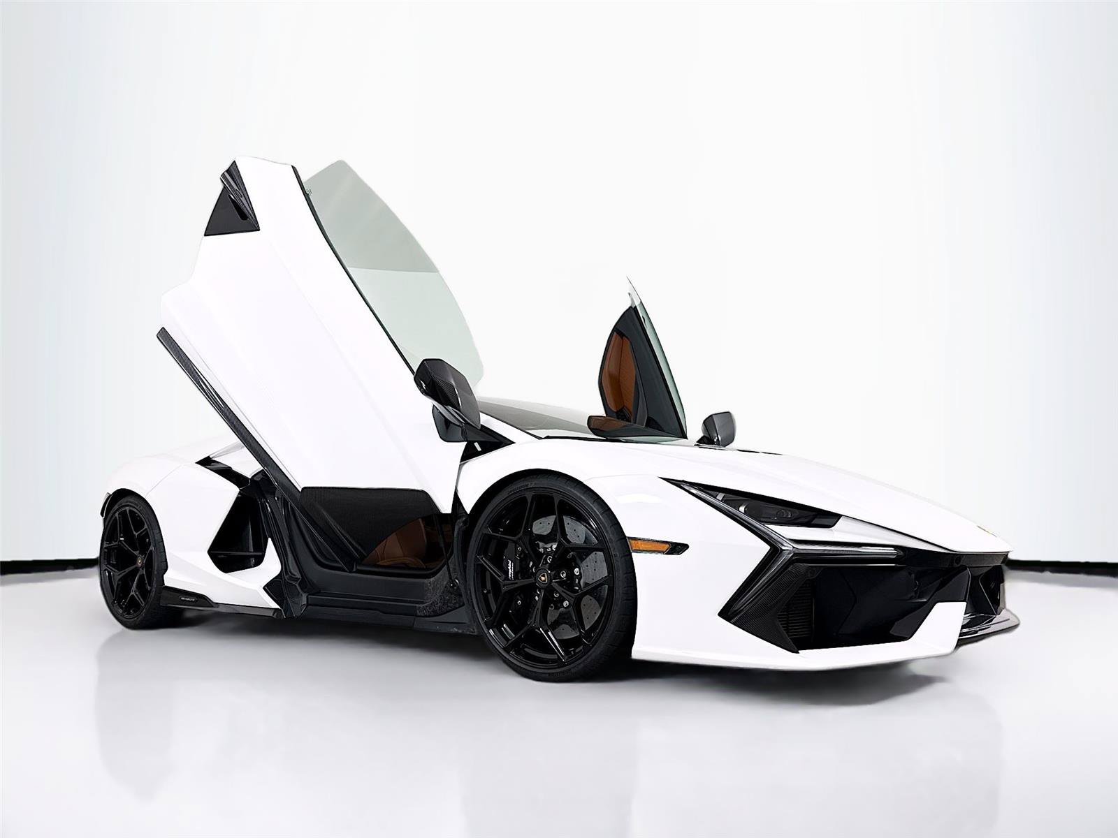 Used 2024 Lamborghini Revuelto AWD/4WD image 37