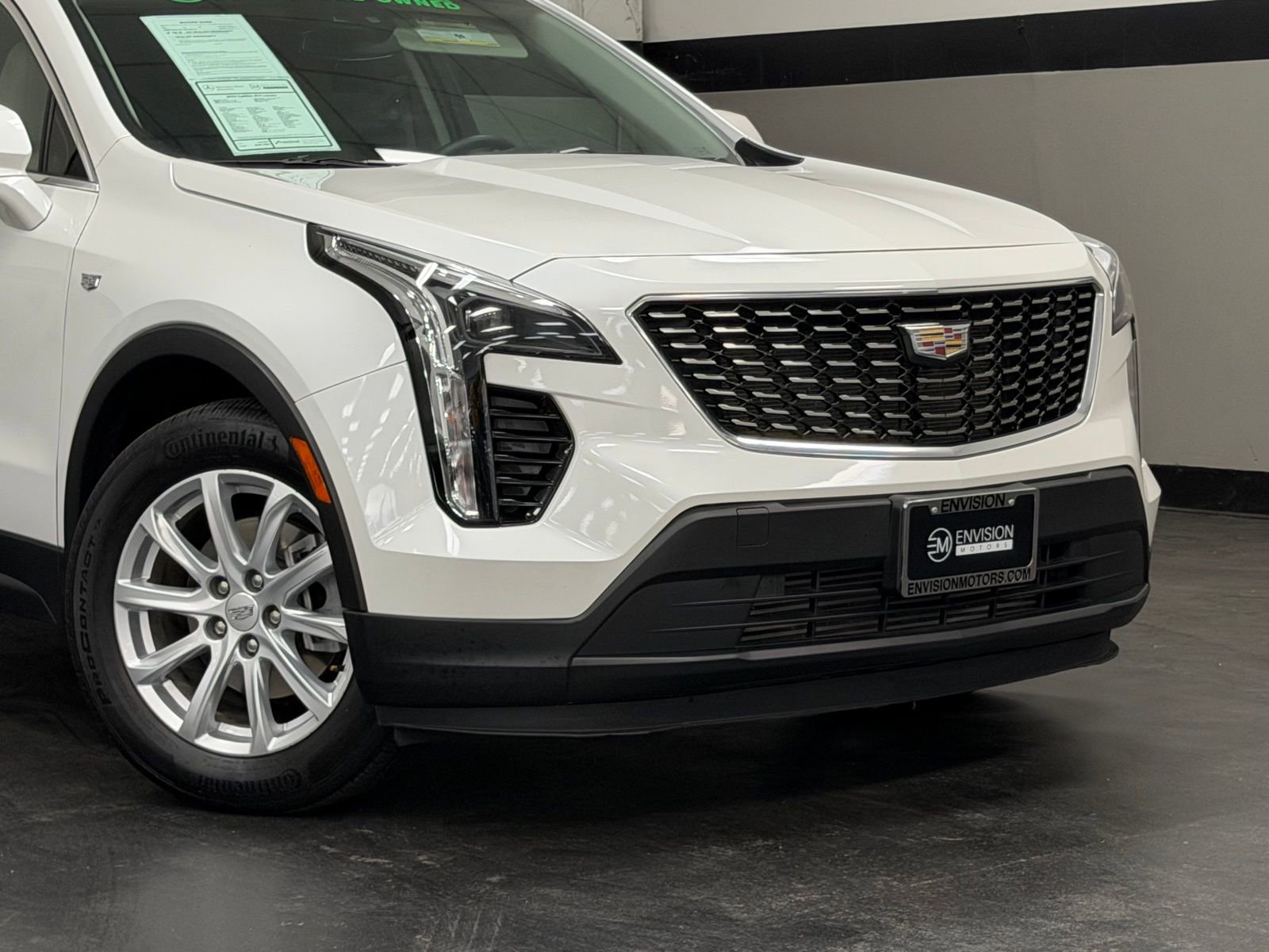 Used 2023 Cadillac XT4 Luxury image 3