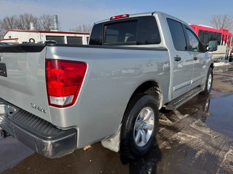 Used 2015 Nissan Titan SV AWD/4WD image 11