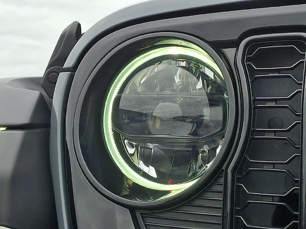 Used 2024 Jeep Wrangler Unlimited AWD/4WD image 9