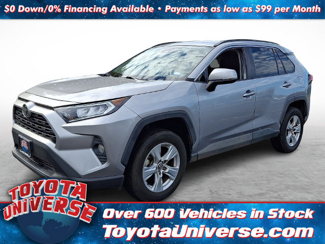 Used 2021 Toyota RAV4 XLE FWD image 3