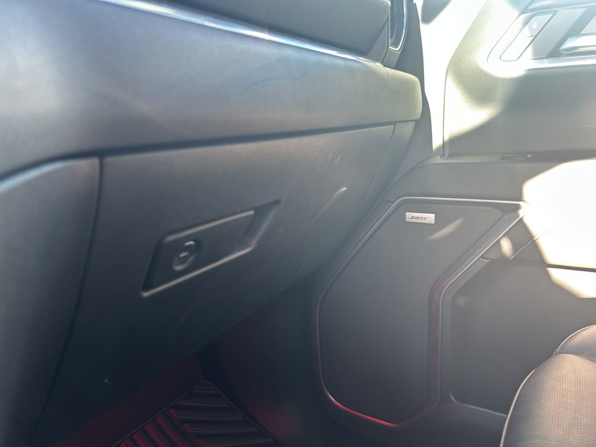 Used 2025 GMC Sierra 1500 SLT w/ SLT Premium Package image 11