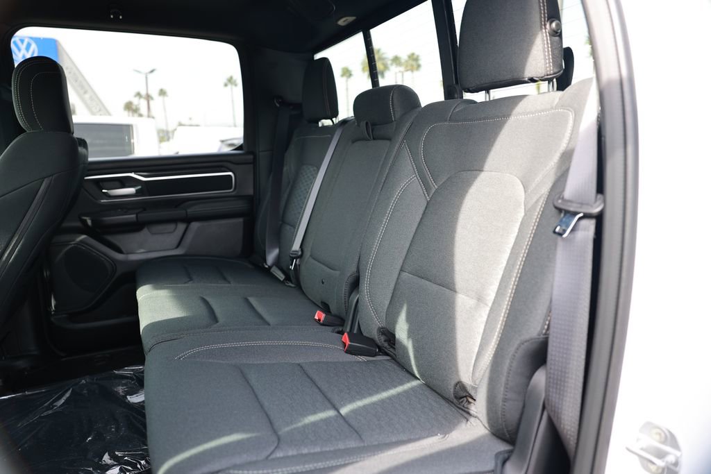 New 2026 RAM 1500 4x4 Crew Cab image 31
