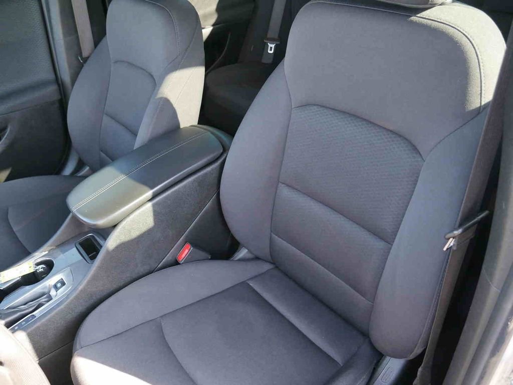 Used 2022 Chevrolet Malibu LT image 27