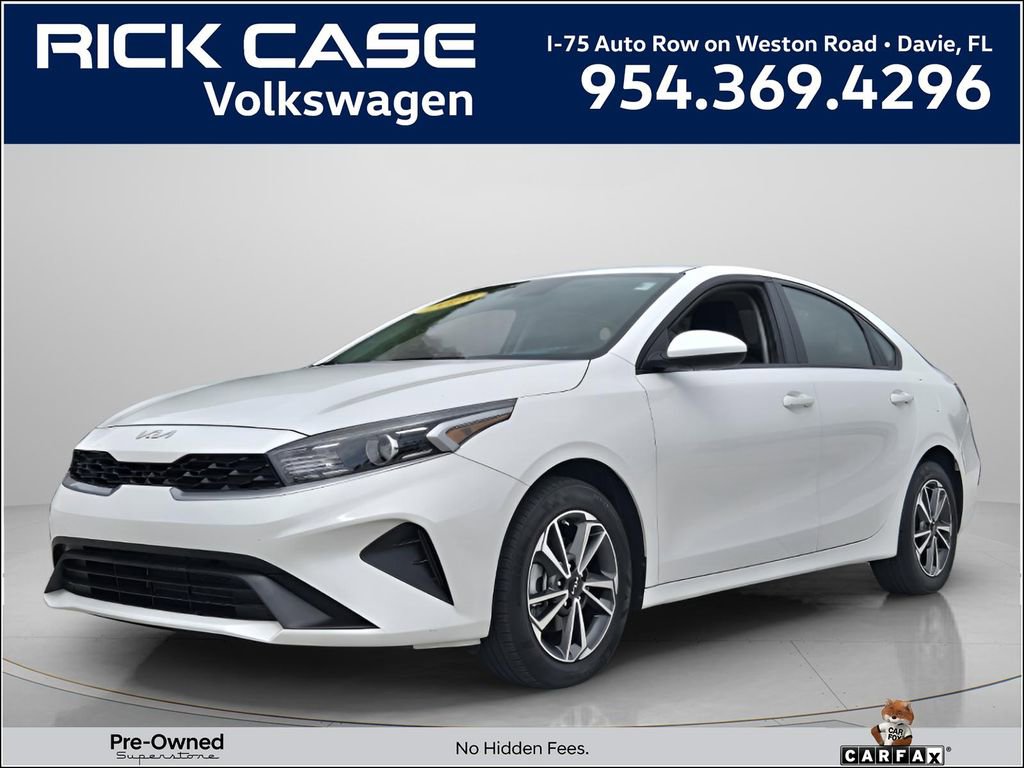 Used 2023 Kia Forte LXS FWD image 1