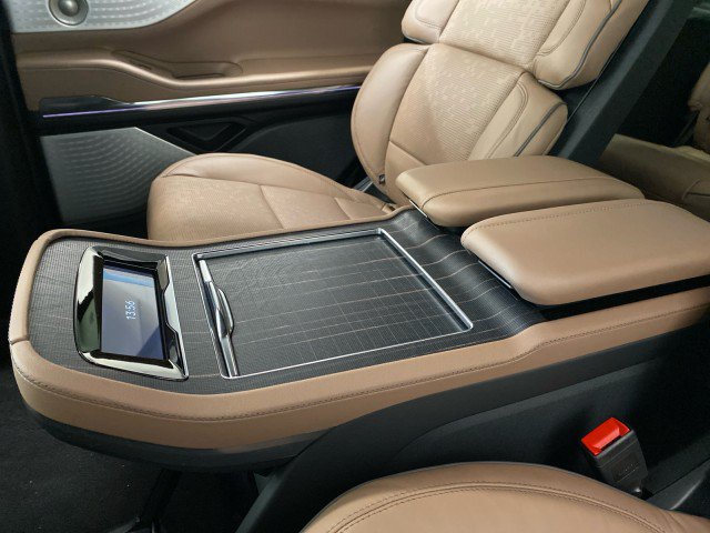 New 2025 Lincoln Navigator Black Label AWD/4WD image 14