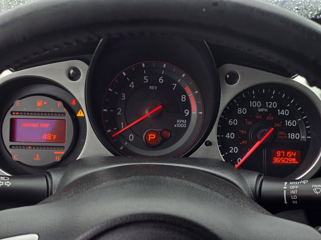 Used 2019 Nissan 370Z Coupe RWD image 15