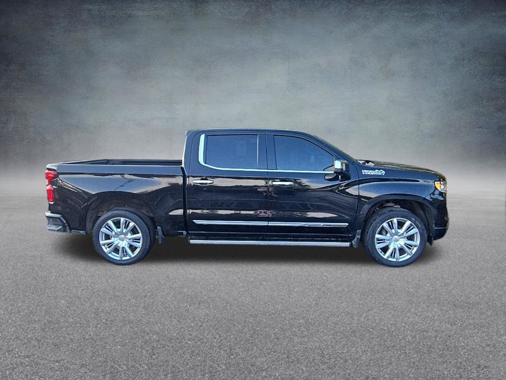 Used 2022 Chevrolet Silverado 1500 High Country w/ High Country Premium Package AWD/4WD image 9