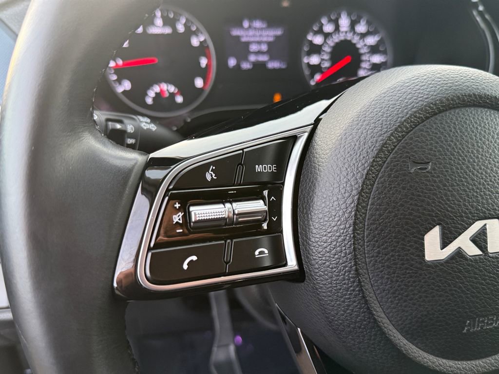 Certified 2022 Kia Seltos S image 15