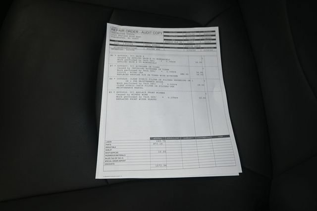 Used 2022 Toyota RAV4 XLE Premium AWD/4WD image 5