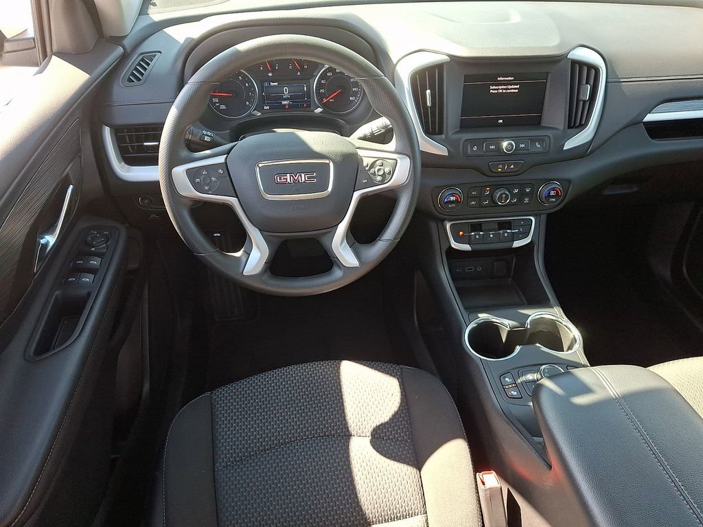 Used 2023 GMC Terrain SLE w/ Driver Convenience Package image 11
