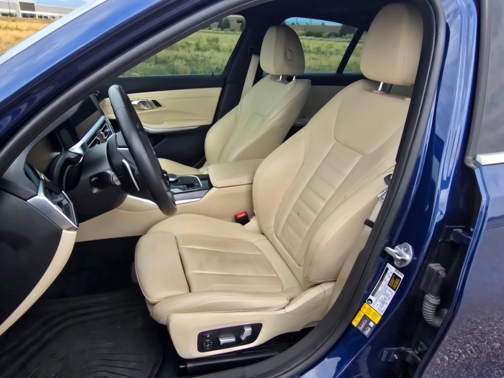 Used 2021 BMW 330e xDrive w/ Premium Package AWD/4WD image 14
