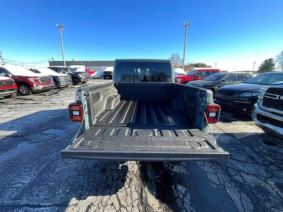 New 2026 Jeep Gladiator Mojave image 8