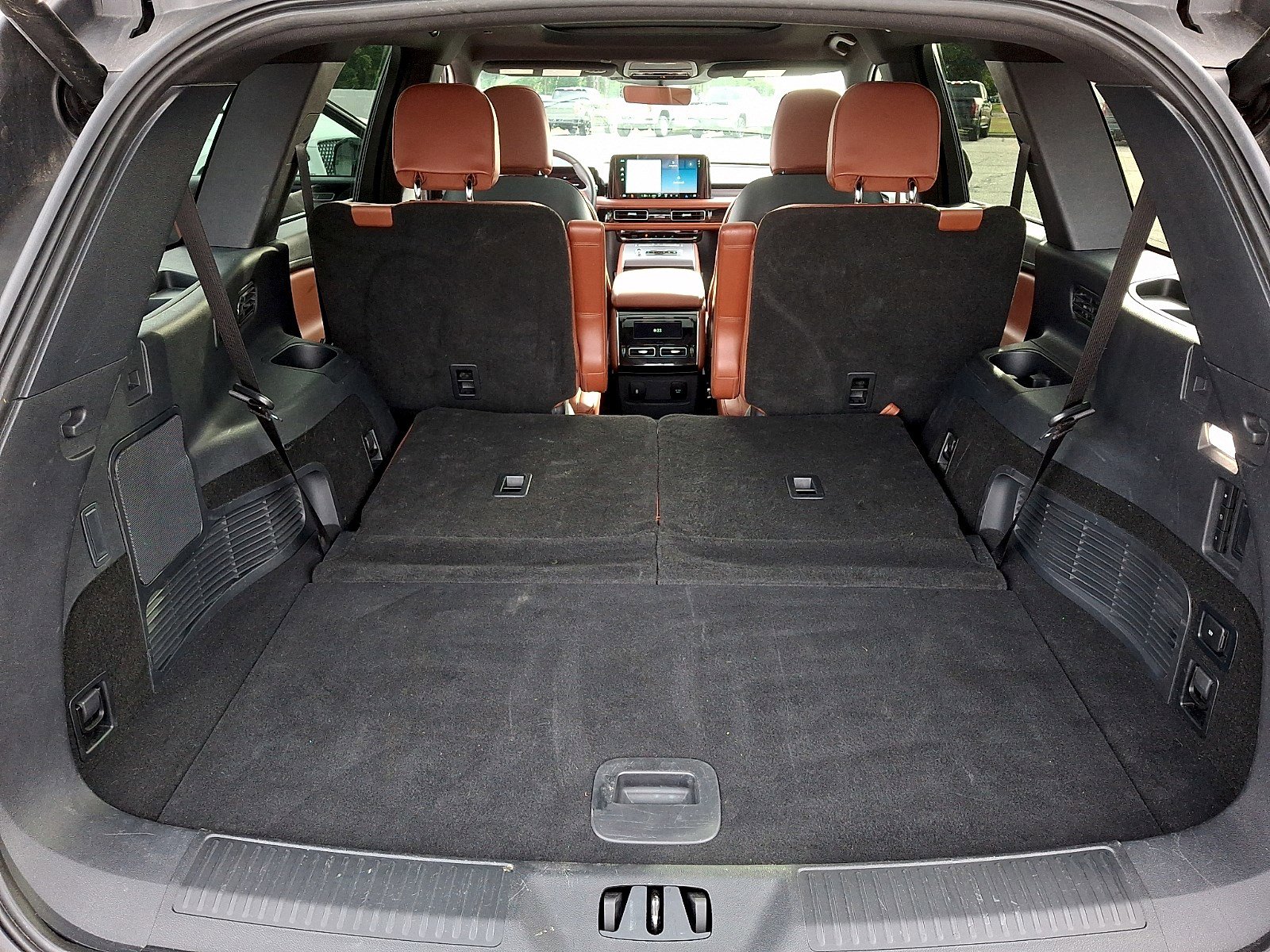 Certified 2025 Lincoln Aviator Reserve w/ Jet Appearance Package RWD image 28