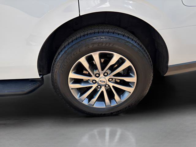 Used 2022 Ford Expedition XLT AWD/4WD image 23