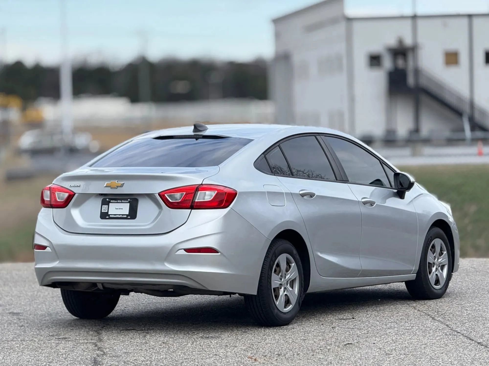 Used 2018 Chevrolet Cruze LS FWD image 9