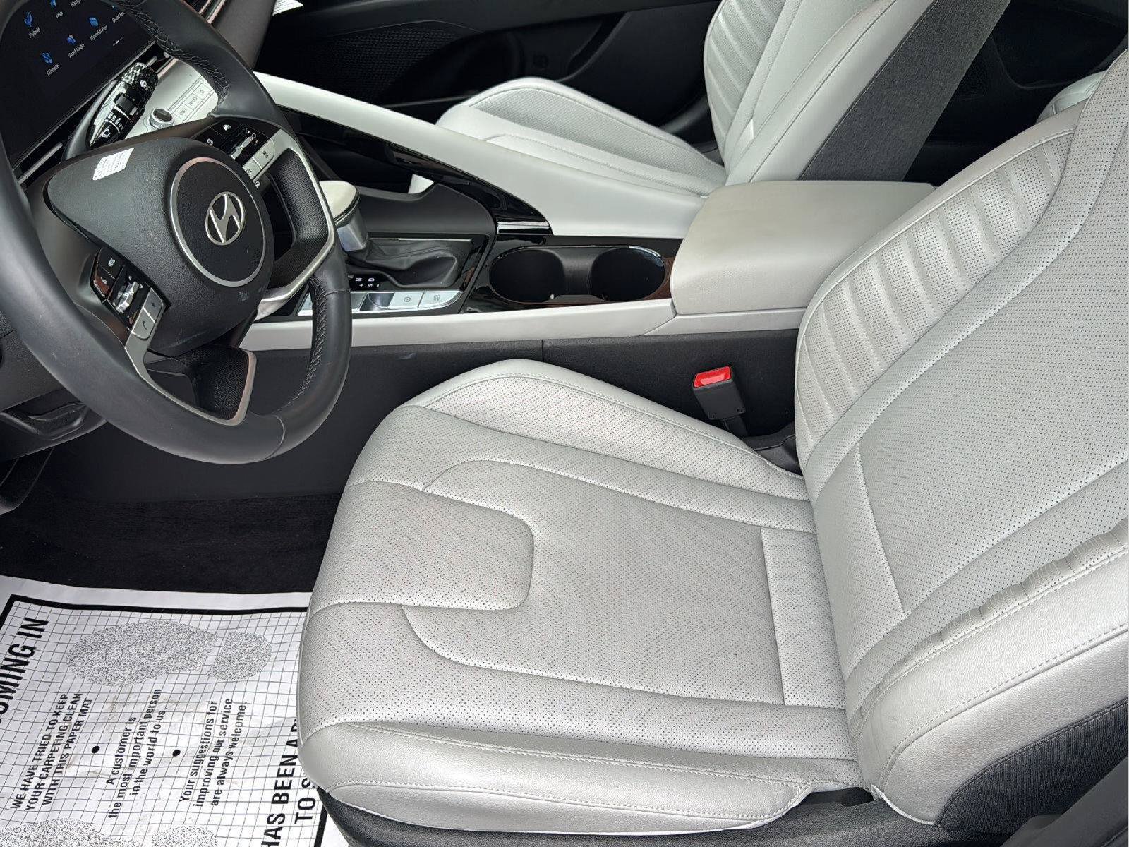 Used 2025 Hyundai Elantra Limited FWD image 22