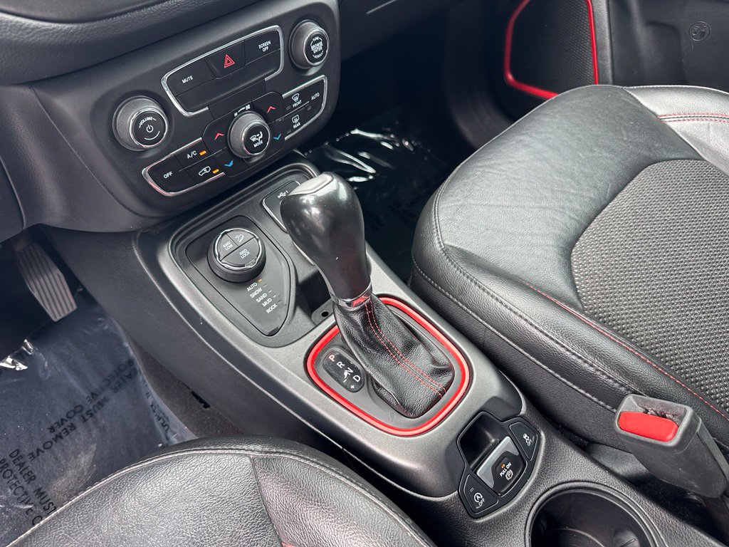 Used 2019 Jeep Compass Trailhawk AWD/4WD image 30