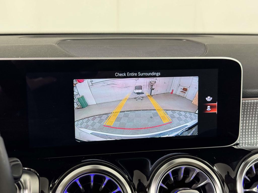 Used 2021 Mercedes-Benz GLB 250 4MATIC image 25