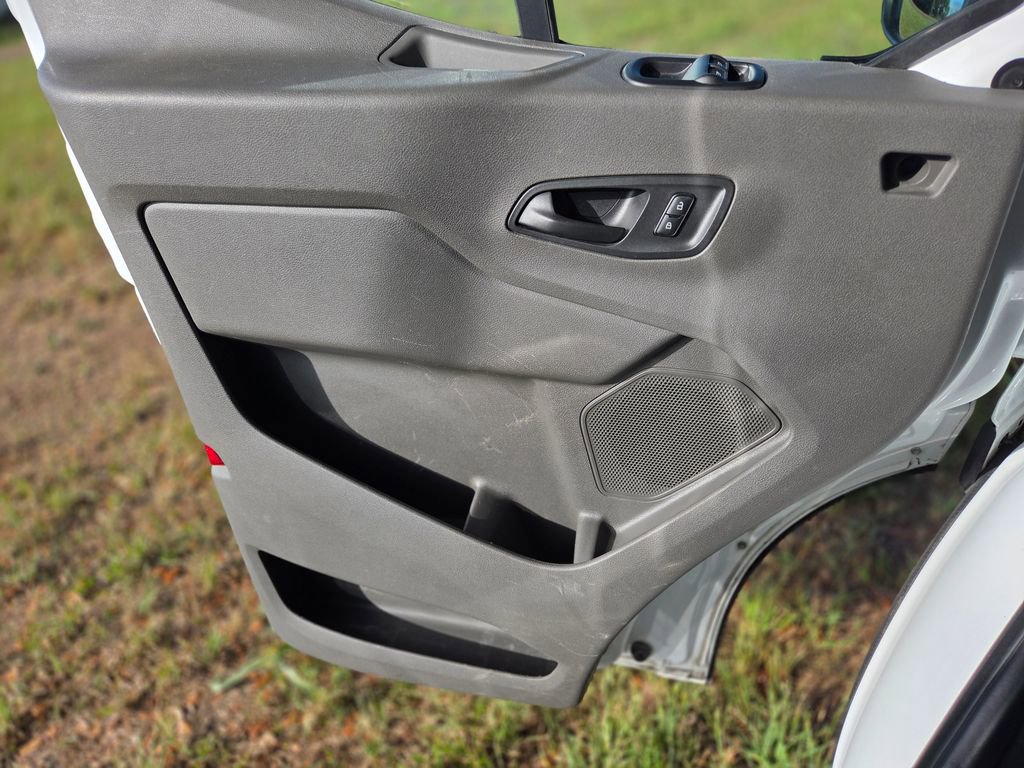 Used 2021 Ford Transit 350 XLT image 24