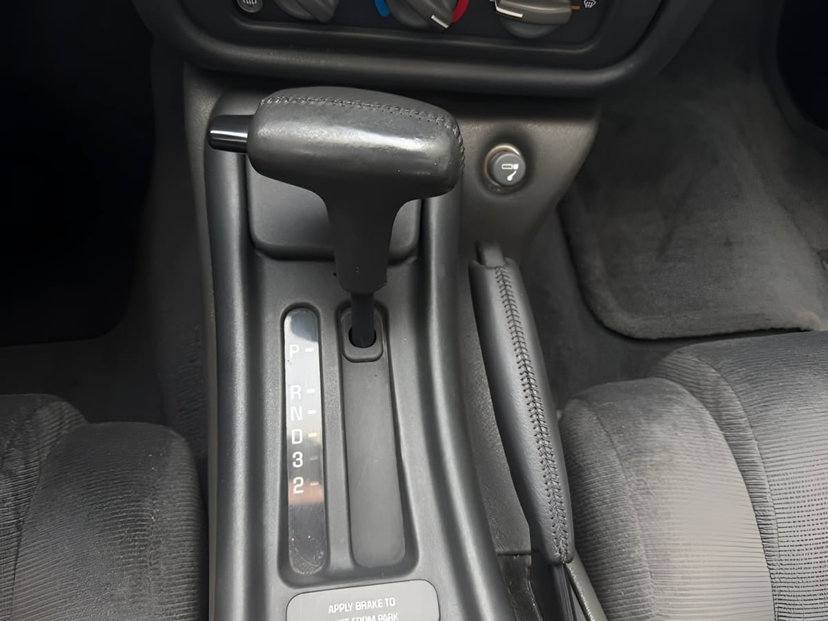 Used 1996 Pontiac Firebird Formula RWD image 7