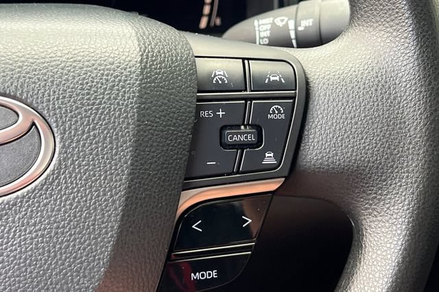 Used 2025 Toyota Camry LE FWD image 31