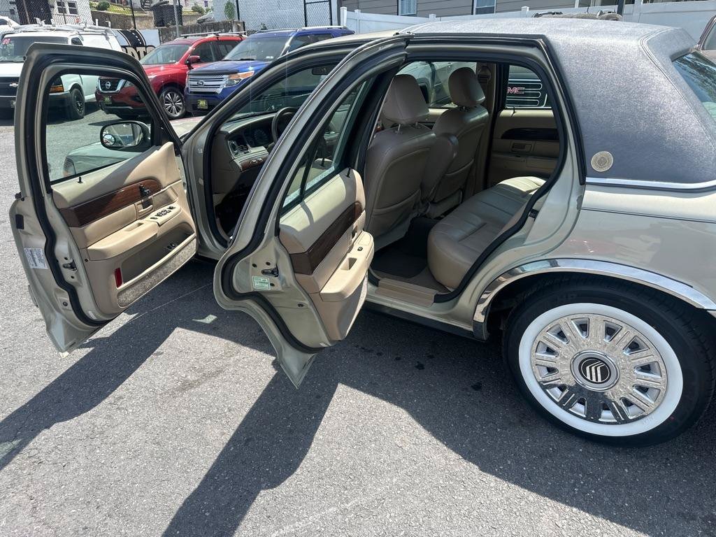 Used 2004 Mercury Grand Marquis GS RWD image 20