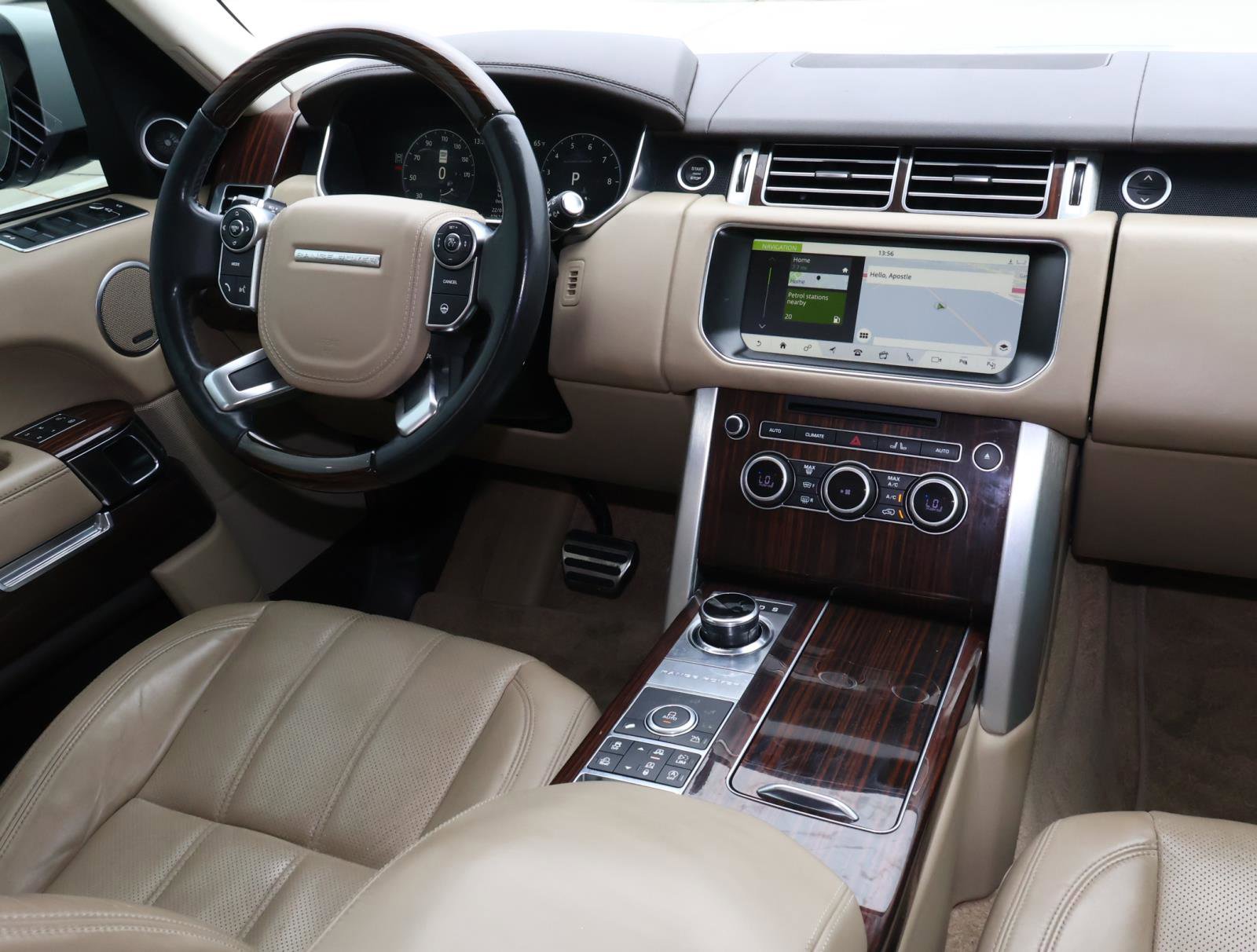 Used 2017 Land Rover Range Rover Supercharged image 10