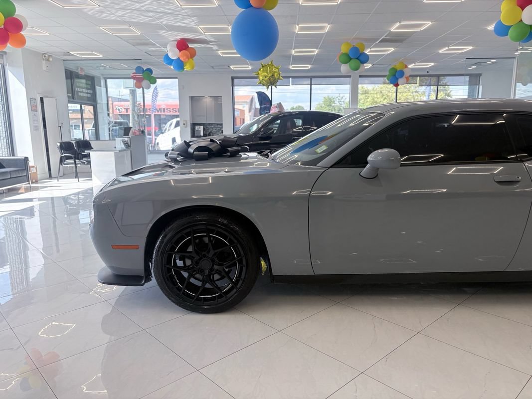 Used 2021 Dodge Challenger SXT w/ Blacktop Package RWD image 6