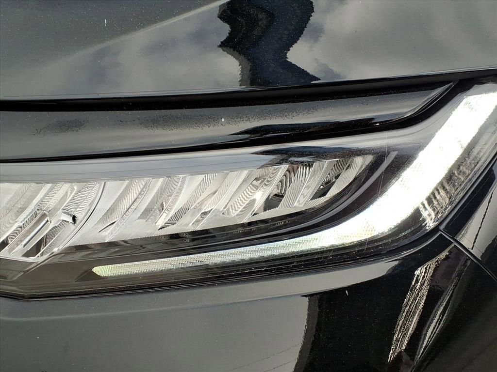 Used 2025 Honda Odyssey Touring image 11