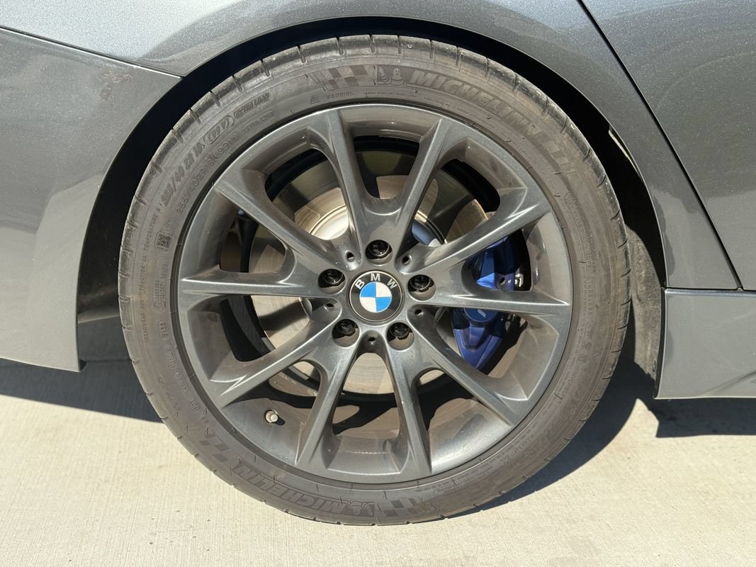 Used 2017 BMW 340i xDrive Sedan AWD/4WD image 21