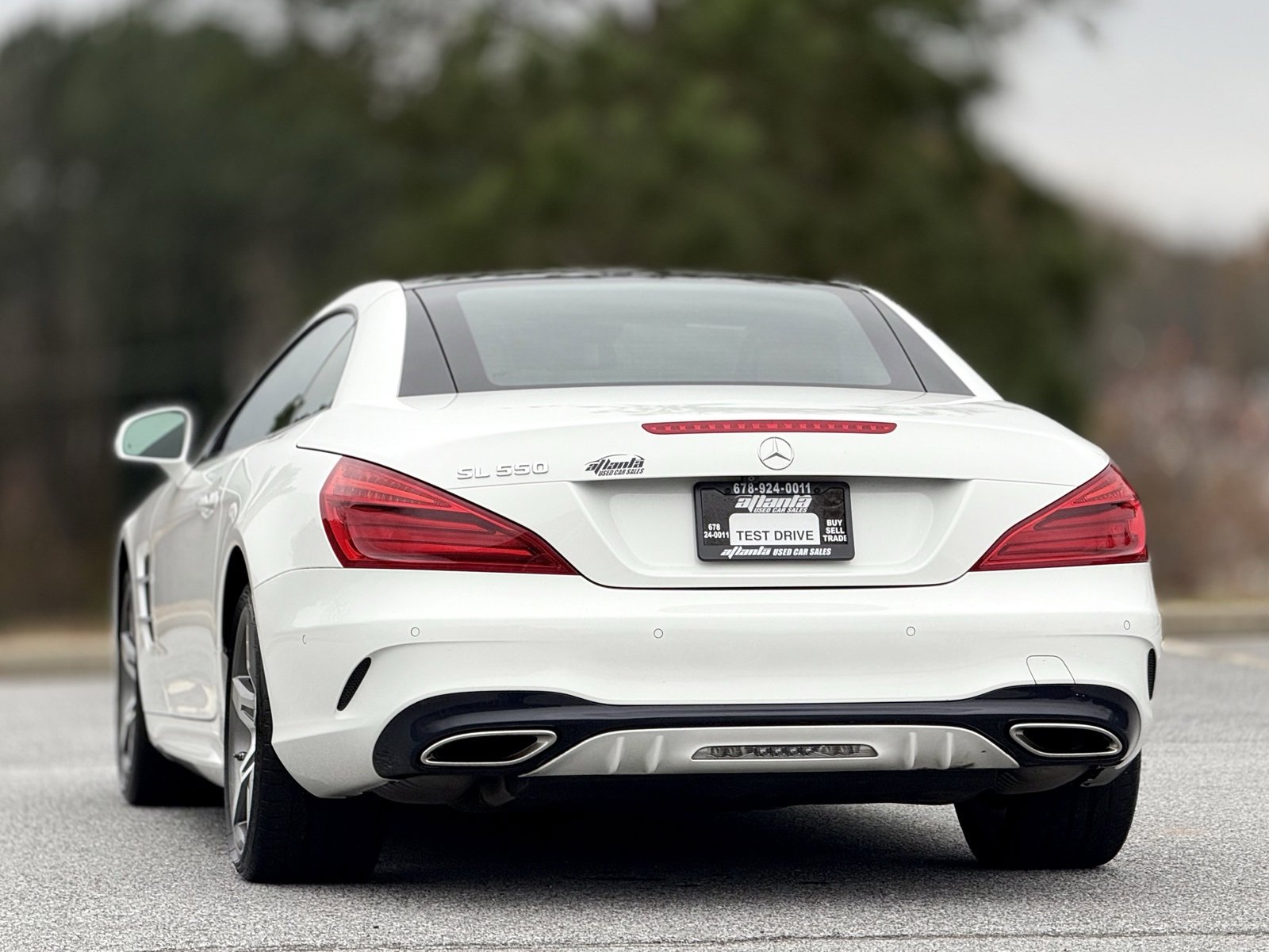Used 2017 Mercedes-Benz SL 550 image 4