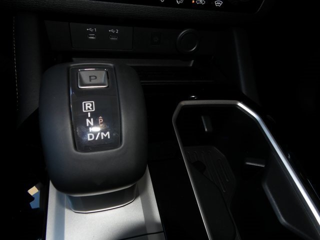 New 2025 Mitsubishi Outlander SE image 24