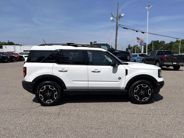 Used 2023 Ford Bronco Sport Outer Banks AWD/4WD image 2