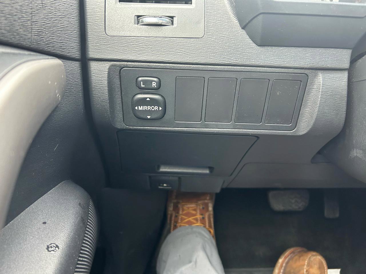 Used 2008 Scion tC image 23