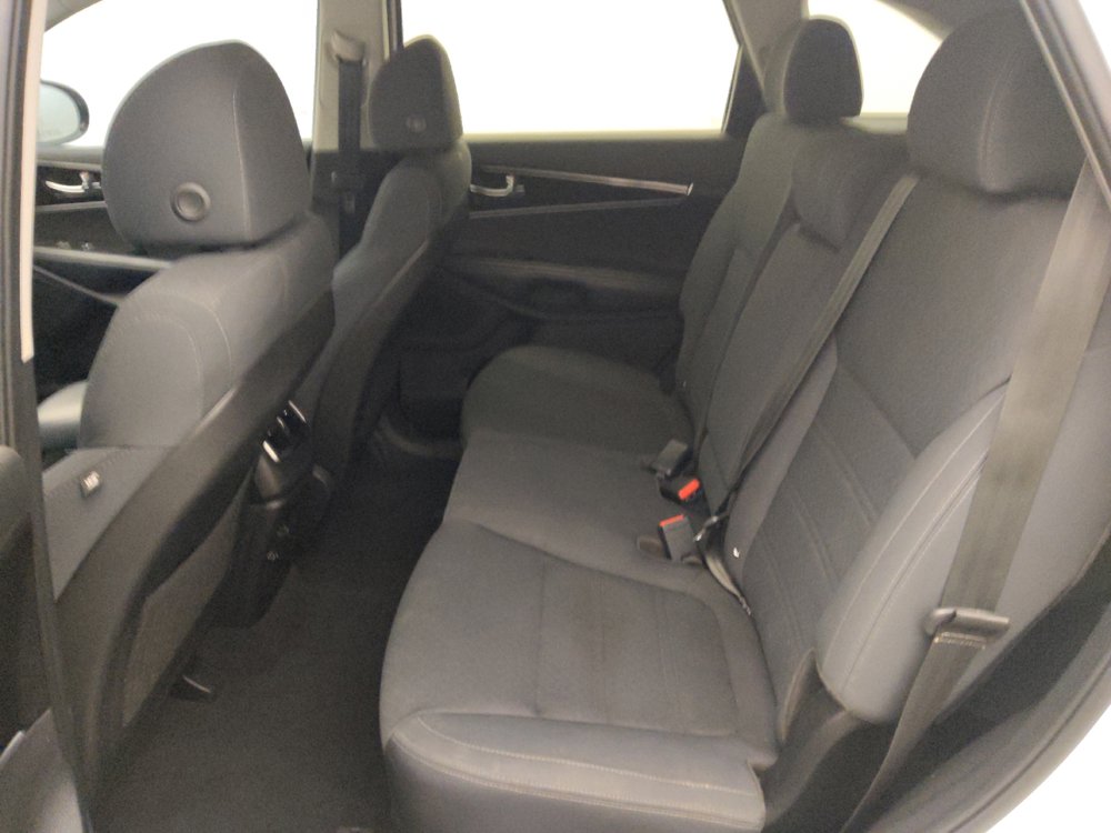 Used 2018 Kia Sorento FWD image 18