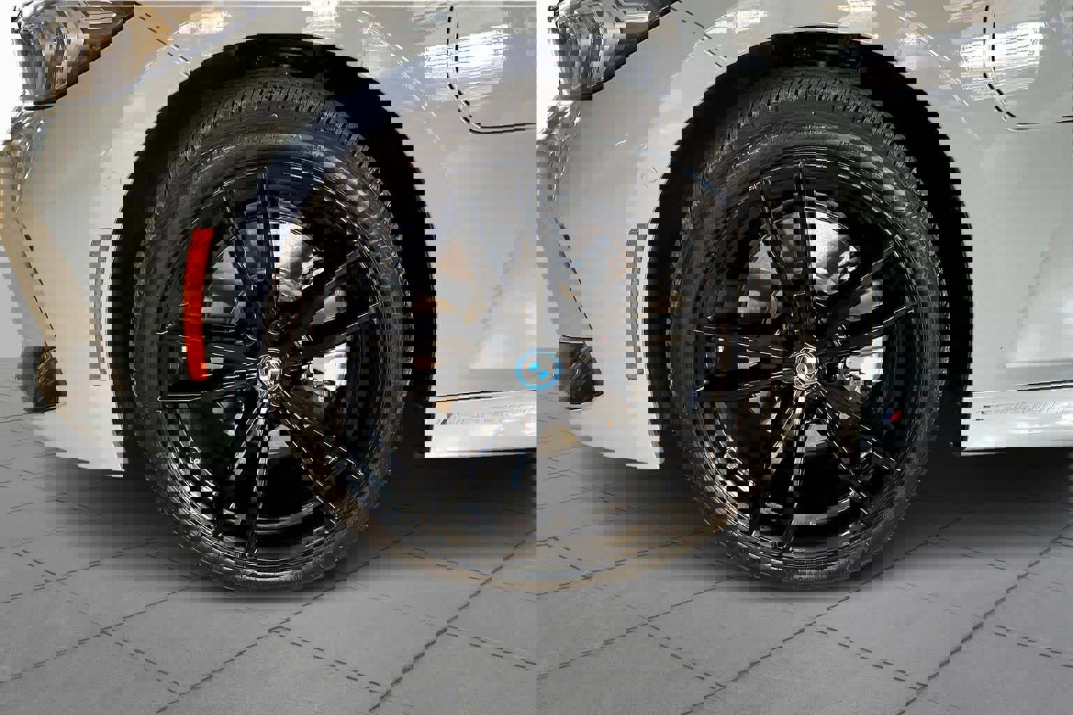 Used 2024 BMW 330e w/ Premium Package image 10