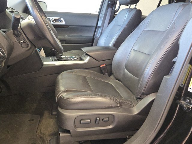 Used 2015 Ford Explorer Limited w/ Equipment Group 302A AWD/4WD image 23