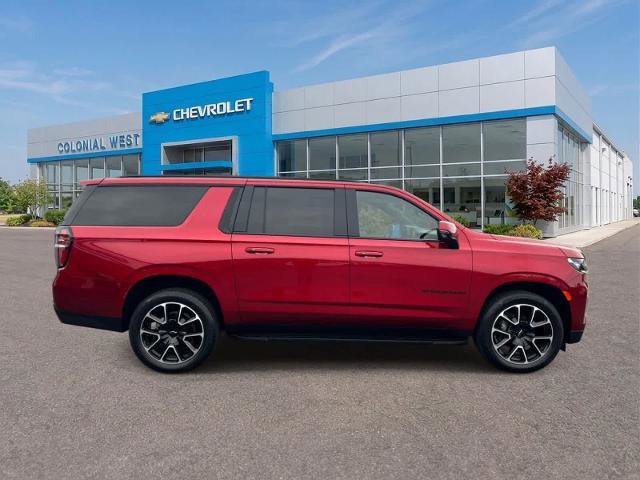 Used 2023 Chevrolet Suburban RST w/ Luxury Package AWD/4WD image 15