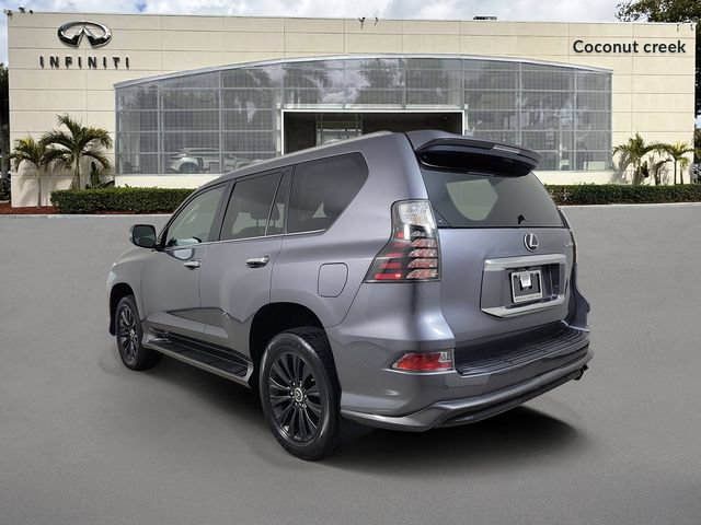 Used 2023 Lexus GX 460 Premium w/ Accessory Package AWD/4WD image 3