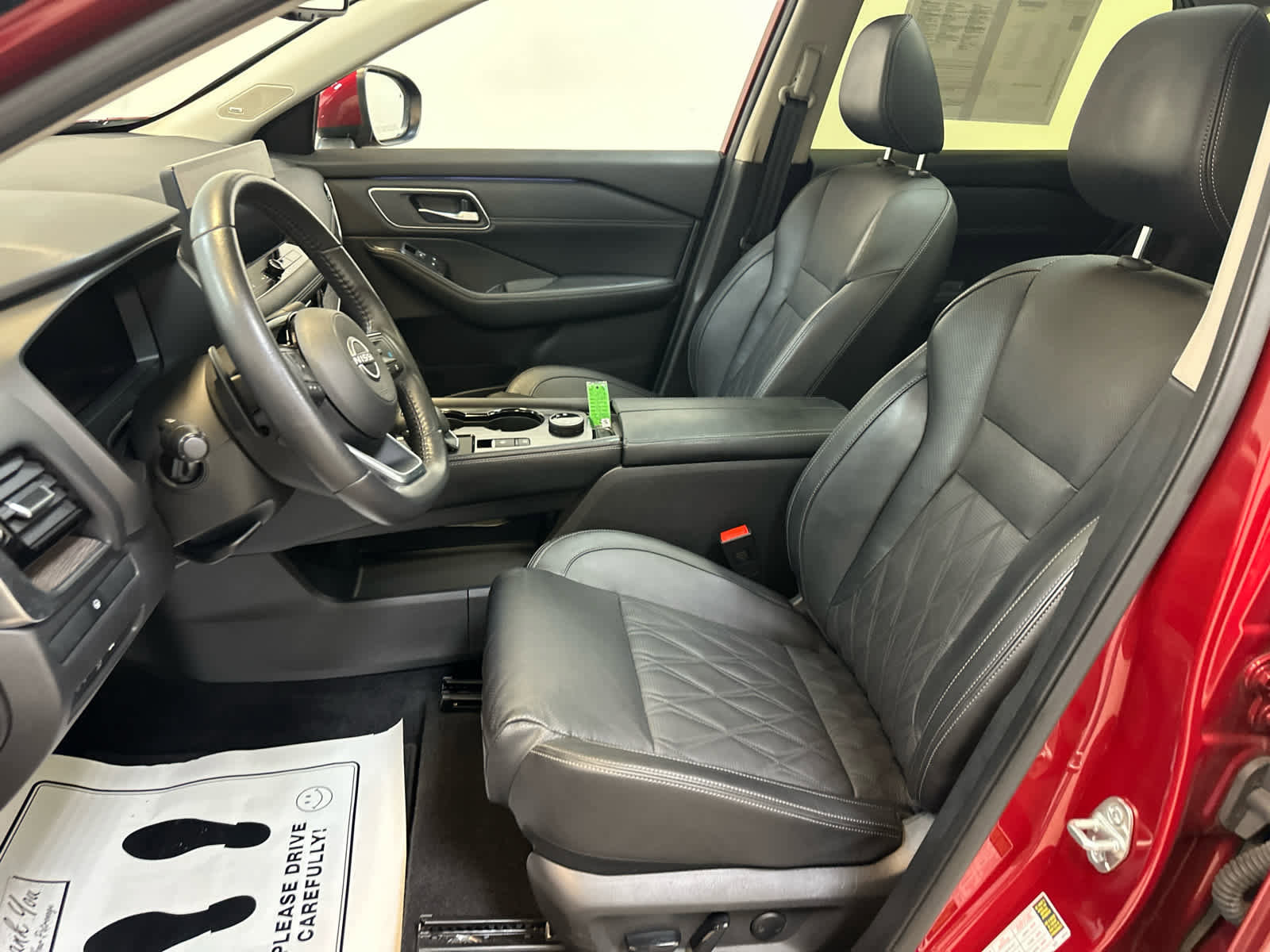 Certified 2024 Nissan Rogue Platinum AWD/4WD image 4