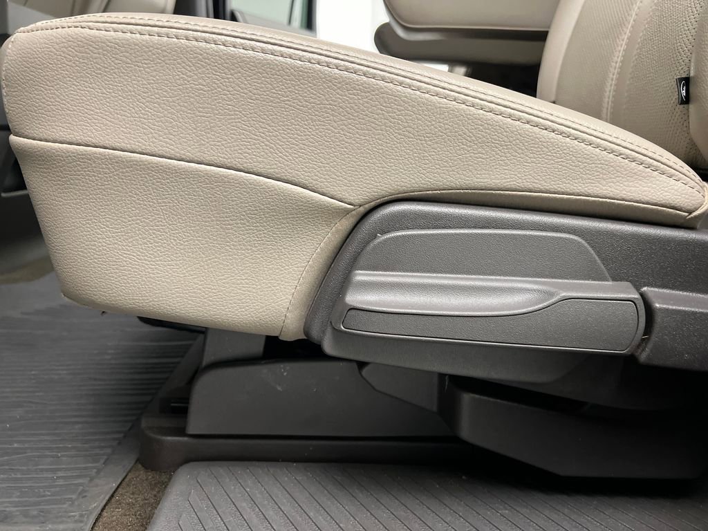 Used 2021 Ford Expedition Limited w/ Cargo Package RWD image 14
