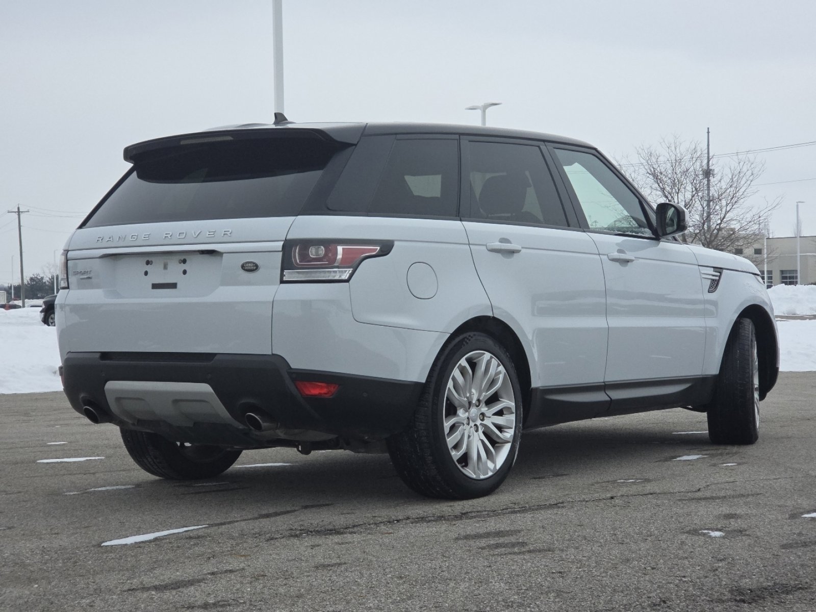 Used 2016 Land Rover Range Rover Sport HSE image 16