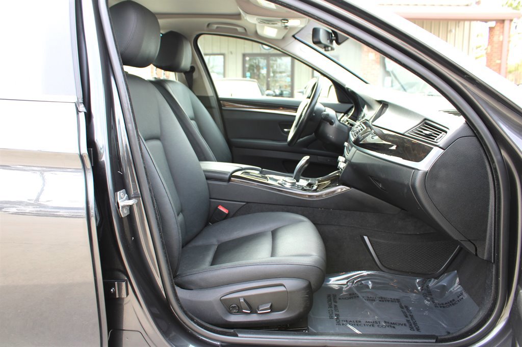 Used 2015 BMW 528i Sedan image 16