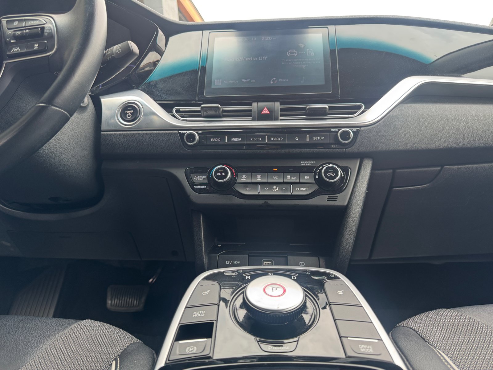 Used 2022 Kia Niro EX FWD image 11